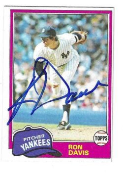 Autographed RON DAVIS New York Yankees 1981 Topps Card