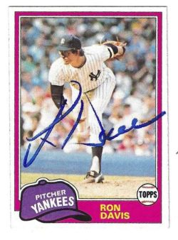 Autographed RON DAVIS New York Yankees 1981 Topps Card