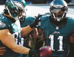 Autographed JOSH HUFF  8X10 Philadelphia Eagles Photo