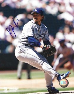 AUTOGRAPHED KAZUHISA ISHI 8X10 Los Angeles Dodgers Photo