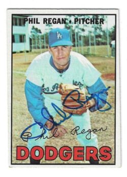 Autographed PHIL REGAN Los Angeles Dodgers 1967 Topps Card
