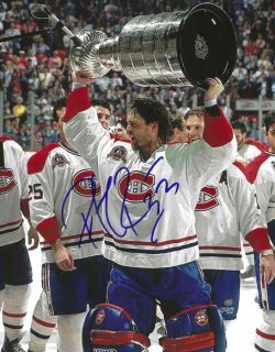 Autographed PATRICK ROY 8X10 Montreal Canadiens Photo