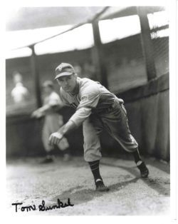 AUTOGRAPHED TOM SUNKEL 8x10 New York Giants Photo