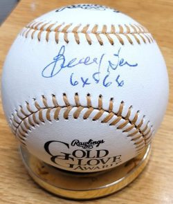 Autographed BUDDY BELL Official Gold Glove Major League Baseball