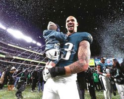 Autographed ZACK BAUN 8x10 Philadelphia Eagles Photo