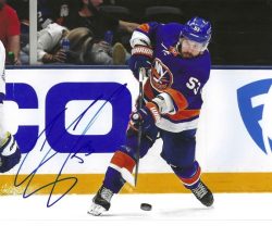 Autographed CASEY CIZIKAS 8X10 New York Islanders Photo
