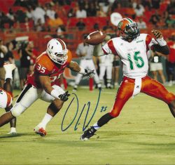 Autographed OLIVIER VERNON Miami Hurricanes 8x10 Photo
