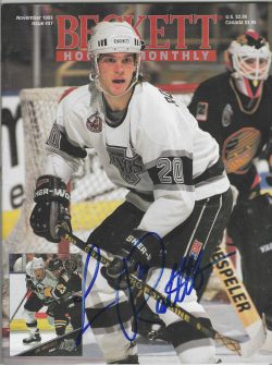 Autographed LUC ROBITAILLE Los Angeles Kings Beckett Monthly November 1993