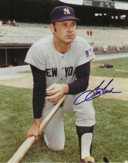 AUTOGRAPHED  TOM TRESH 8x10 New York Yankees Photo
