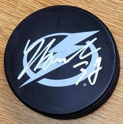 Autographed YANNI GOURDE Tampa Bay Lightning Hockey Puck