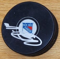 Autographed MATTHEW ROBERTSON New York Rangers Hockey Puck