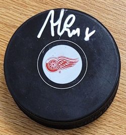 AUTOGRAPHED ANDREW COPP Detroit Red Wings Hockey Puck