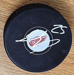 AUTOGRAPHED JACOB BERNARD-DOCKER Detroit Red Wings Hockey Puck