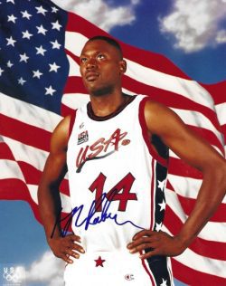 Autographed GLENN ROBINSON 8X10 USA photo