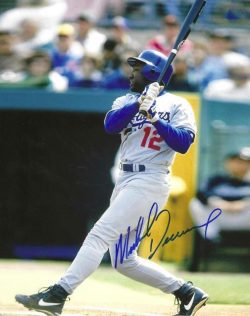 AUTOGRAPHED MICHAEL DEVEREAUX 8x10 Los Angeles Dodgers photo