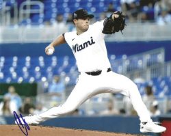 AUTOGRAPHED CONNOR GILLISPIE 8X10 Miami Marlins Photo