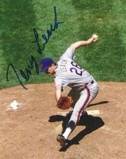AUTOGRAPHED TERRY LEACH 8x10 New York Mets photo