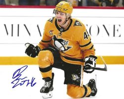 Autographed BLAKE LIZOTTE Pittsburgh Penguins 8x10 Photo