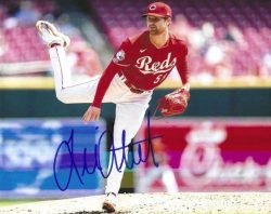 Autographed LEVI STOUDT 8x10 Cincinnati Reds Photo