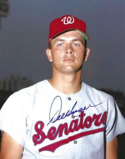 AUTOGRAPHED DEL UNSER 8X10 Washington Senators Photo