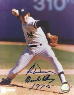 AUTOGRAPHED RON DAVIS 8X10 New York Yankees Photo
