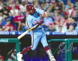 Autographed EDMUNDO SOSA 8X10 Philadelphia Phillies Photo