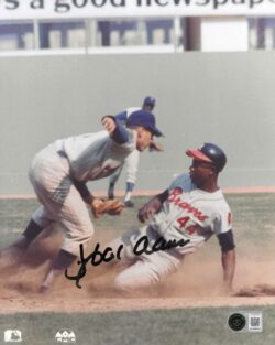 Autographed HANK AARON 8X10 Atlanta Braves photo Beckett