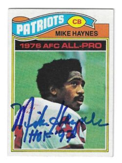 MIKE HAYNES Autographed 1977 Topps Card New England Patriots