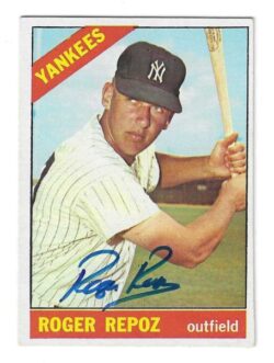 Autographed ROGER REPOZ New York Yankees 1966 Topps Card