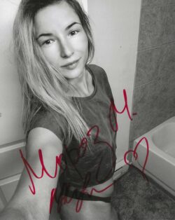 Autographed MARYNA MOROZ UFC MMA TKO 8x10 Photo