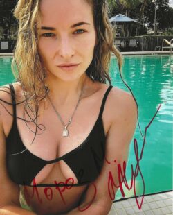 Autographed MARYNA MOROZ UFC MMA TKO 8x10 Photo