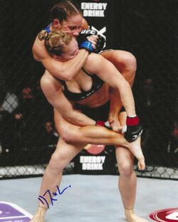 Autographed LIZ CARMOUCHE UFC MMA 8x10 Photo