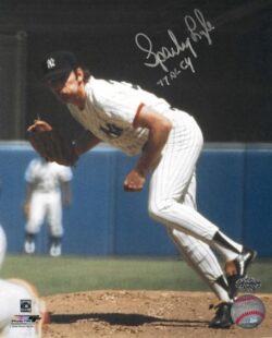 AUTOGRAPHED SPARKY LYLE "77 AL CY" 8x10 New York Yankees Photo