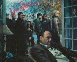 AUTOGRAPHED VINCENT PASTORE Sopranos 8x10 photo