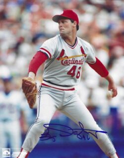 AUTOGRAPHED KEN DAYLEY 8X10 St. Louis Cardinals photo